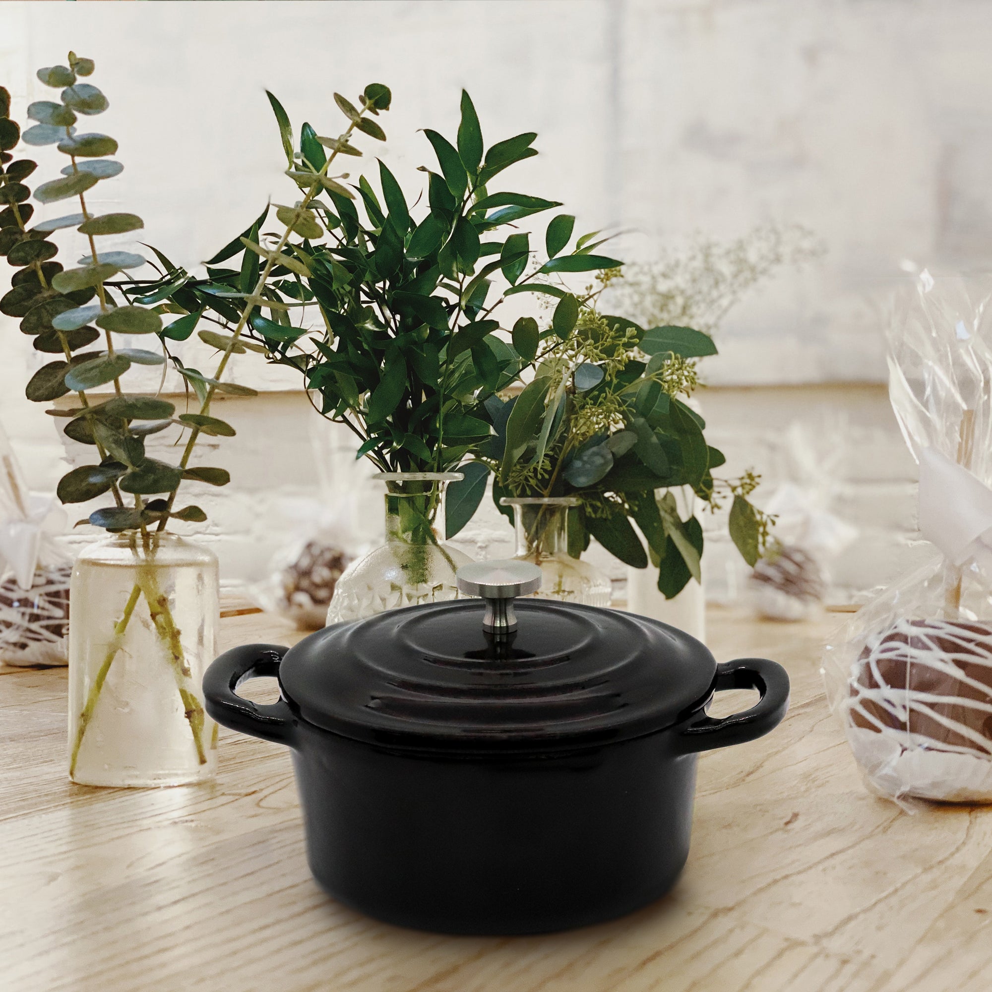 RJ Legend Mini Cast Iron Pot, Round Cocotte, 5.5-Inch 