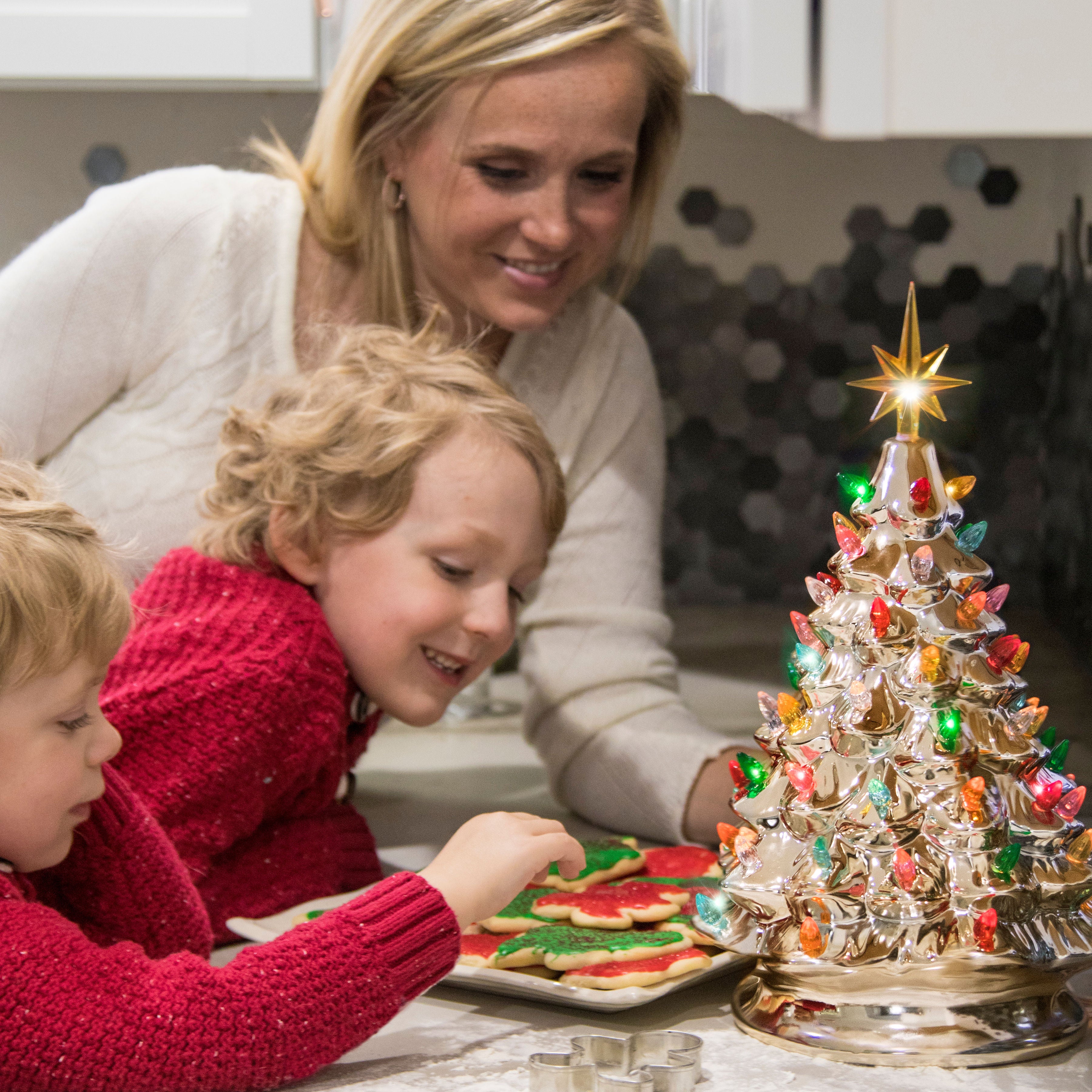 RJ-CER-CMG-L RJ Legend Christmas Mini Ceramic Tree