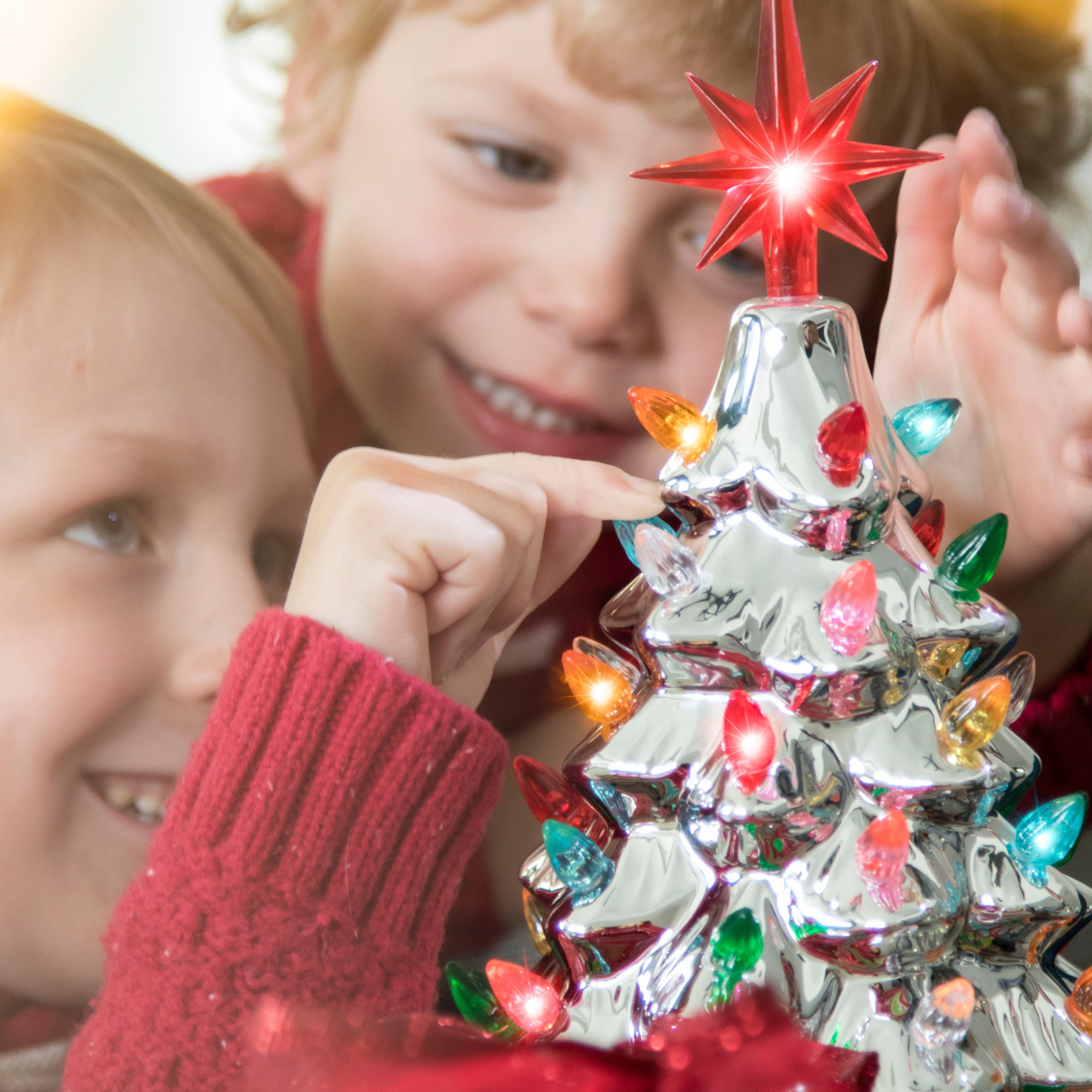 RJ-CER-SIL-L RJ Legend Christmas Mini Ceramic TreeRJ-CER-SIL-L RJ Legend Christmas Mini Ceramic Tree